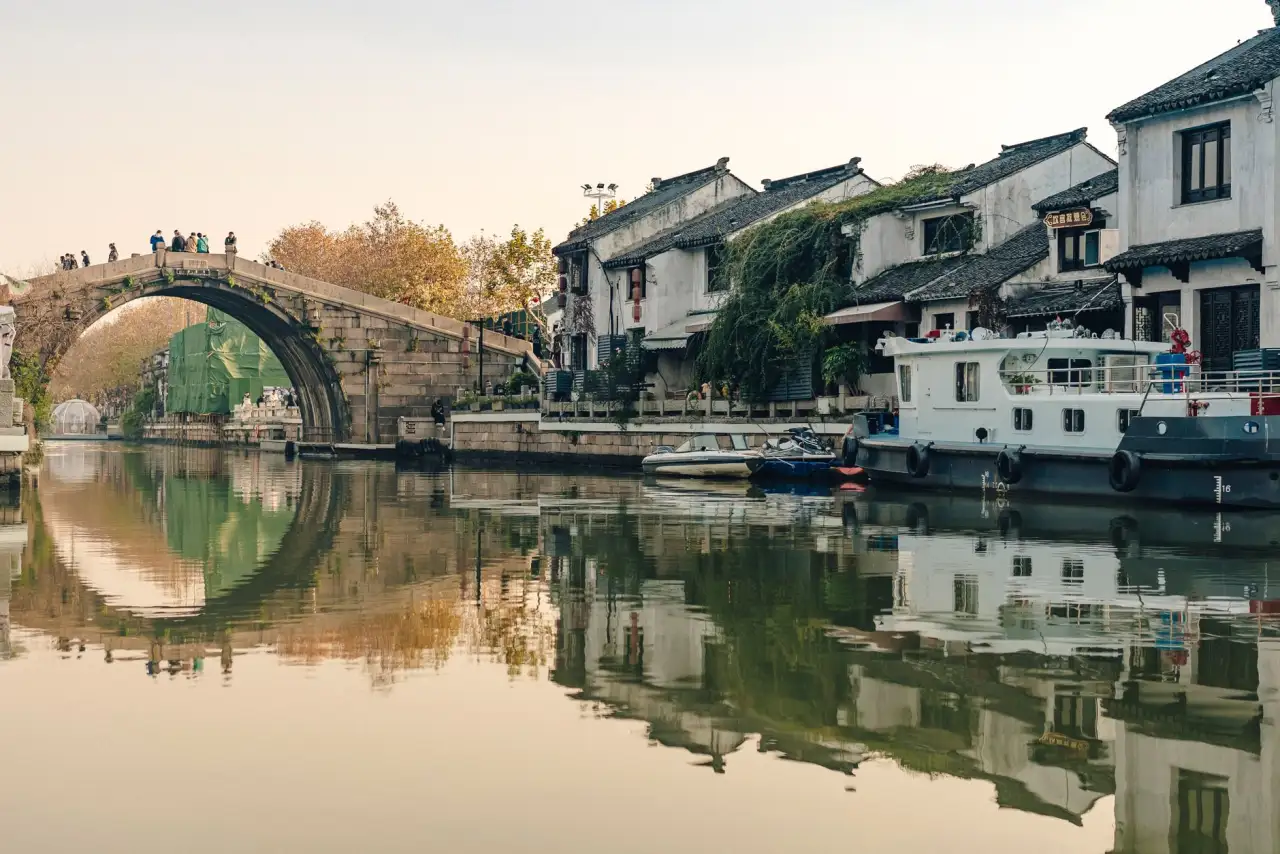 素描与色彩教学中的材料性能对比及选用标准研究
