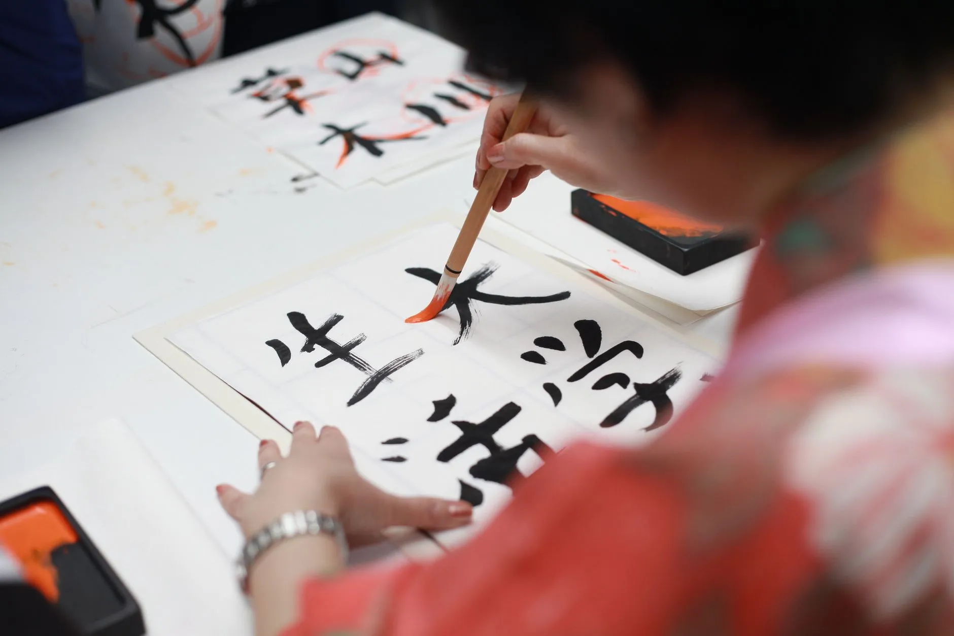 少儿舞蹈培训中形体矫正与艺术表现力的融合路径