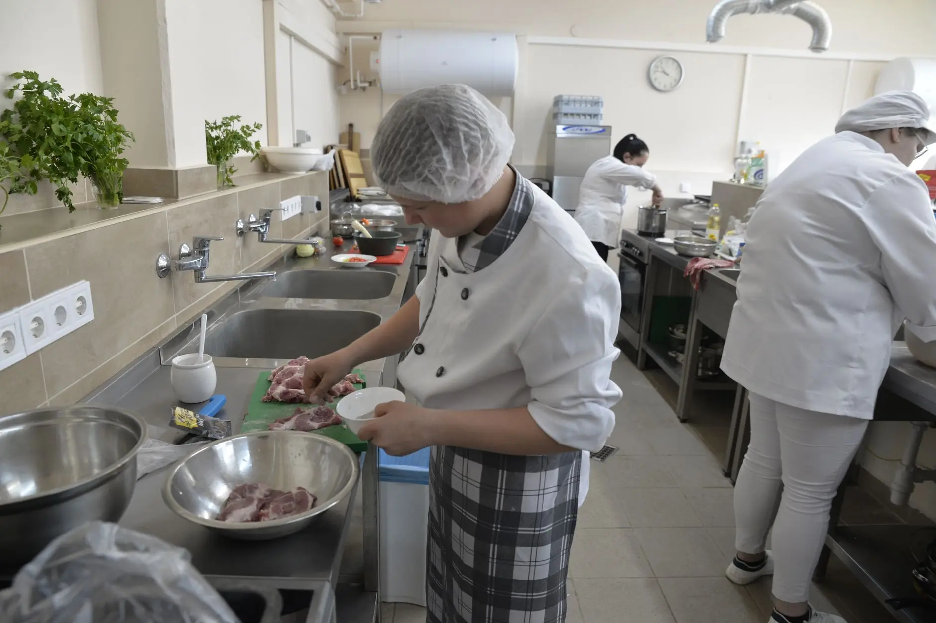 少儿舞蹈培训中形体矫正与艺术表现力的融合路径