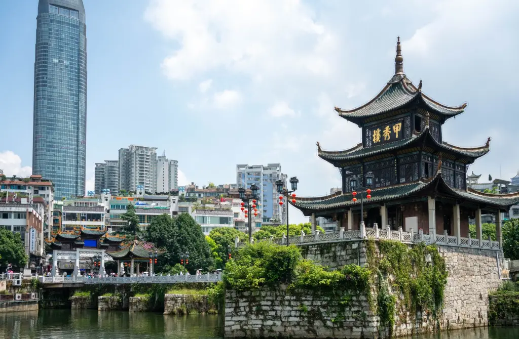 陕西地区艺术培训行业师资培养模式与专业发展路径