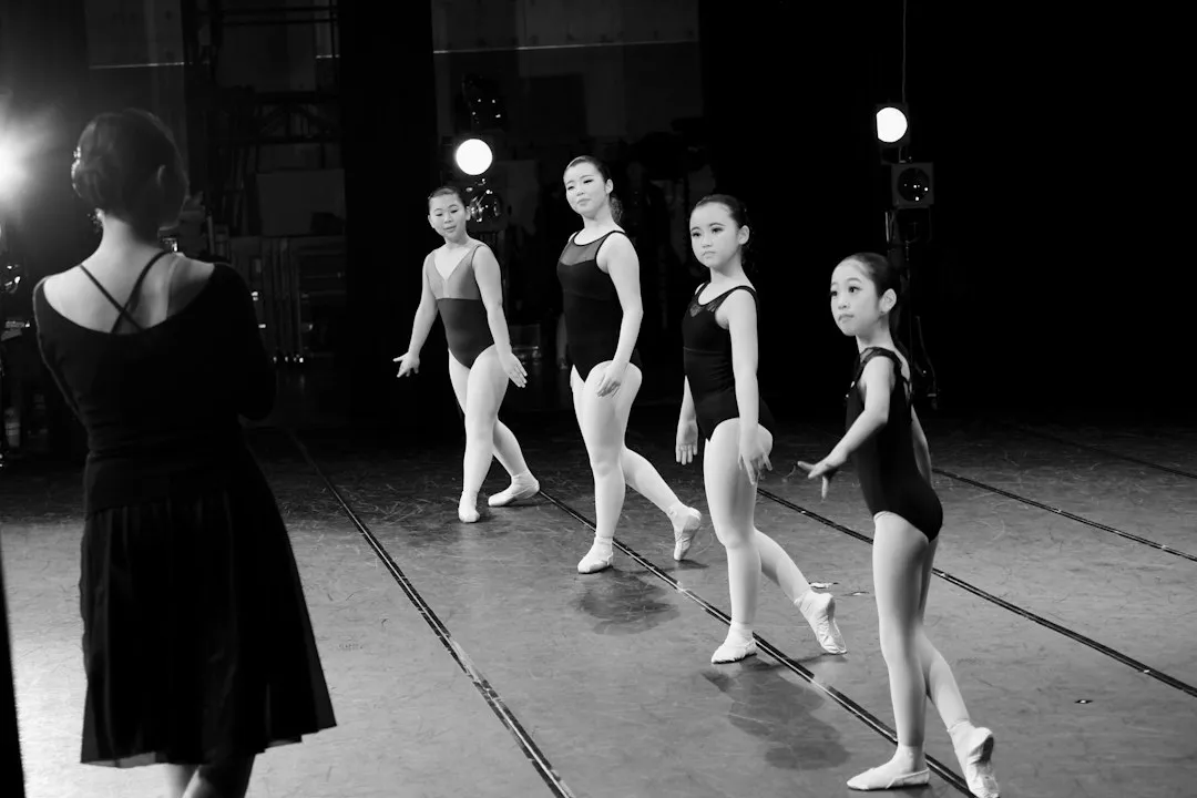西安艺知诺艺术培训学校：美术与舞蹈课程体系如何助力青少年艺术成长正文配图 2